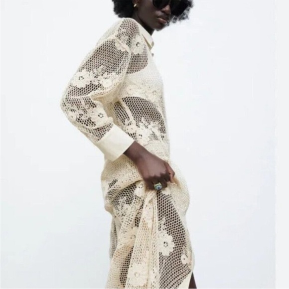 Long button up crochet top - Picture 4 of 4